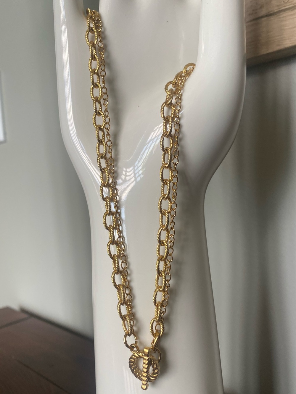 NWT Ellie Vail “Sutton” Gold Layered Necklace in Zipper Gift Pouch - Picture 6 of 14